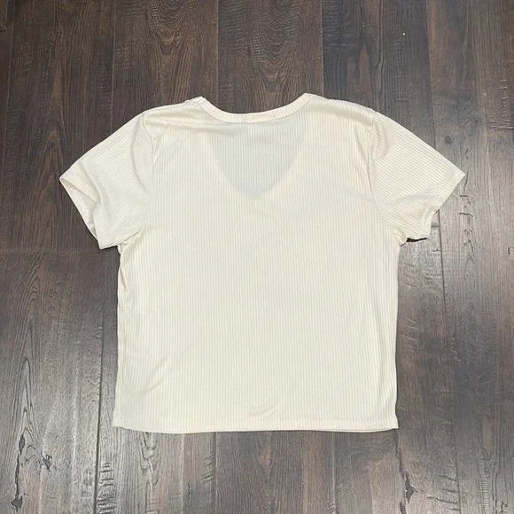 Cream ribbed v-neck crop top - Picture 3 of 3